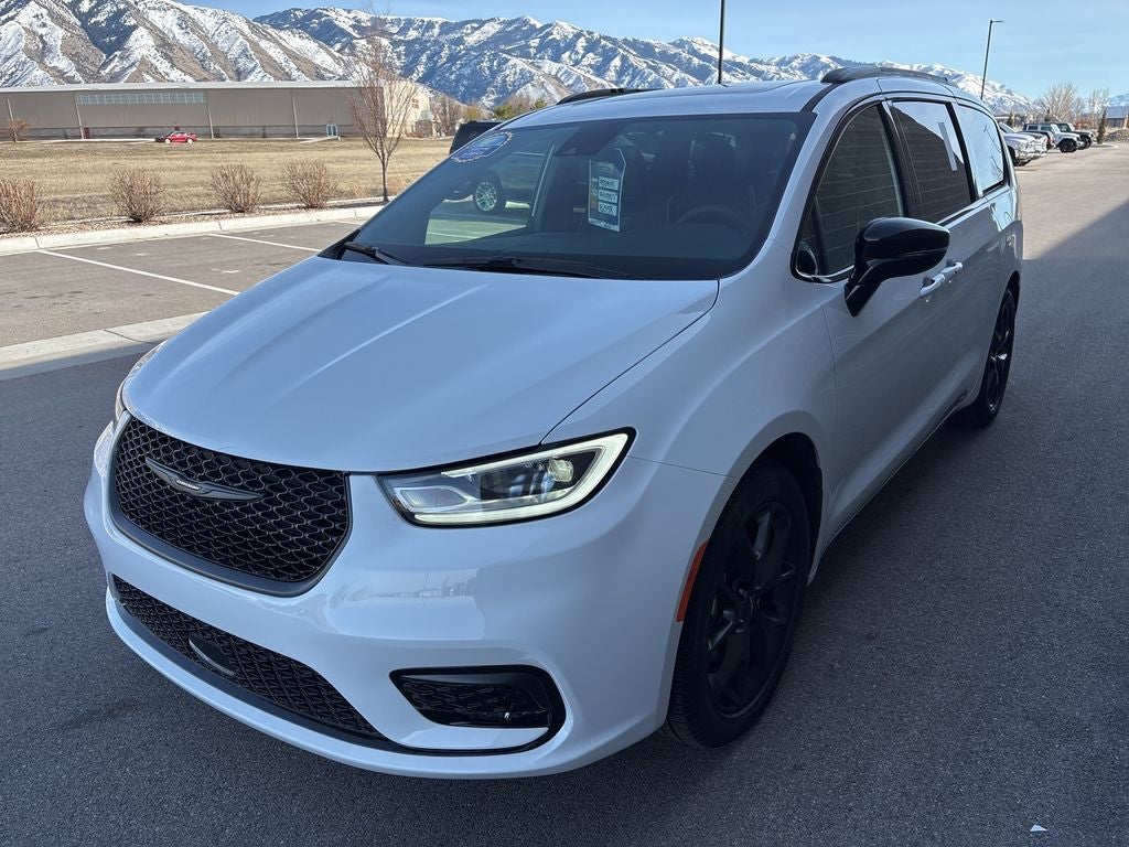 2024 Chrysler Pacifica PACIFICA LIMITED