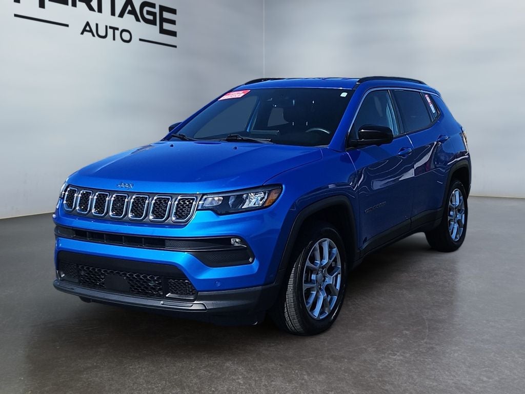 2023 Jeep Compass Latitude Lux 4X4's photo