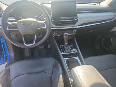 2023 Jeep Compass Latitude Lux FWD