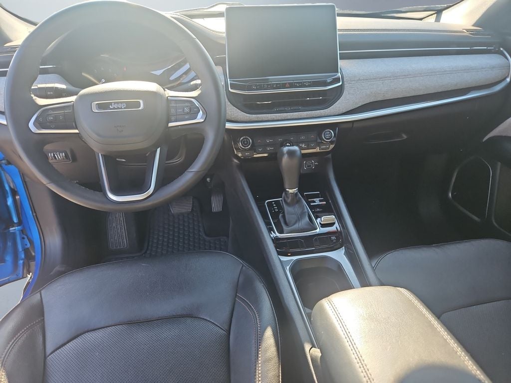 2023 Jeep Compass Latitude Lux FWD