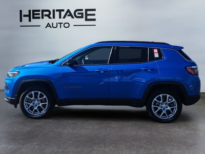 2023 Jeep Compass Latitude Lux FWD