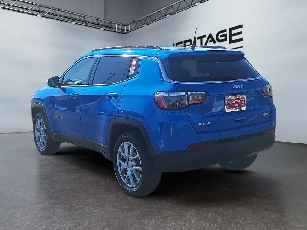 2023 Jeep Compass Latitude Lux FWD
