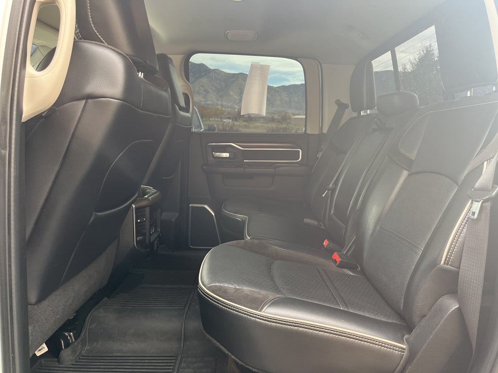 2024 RAM 3500 Laramie Crew Cab 4x4 8' Box