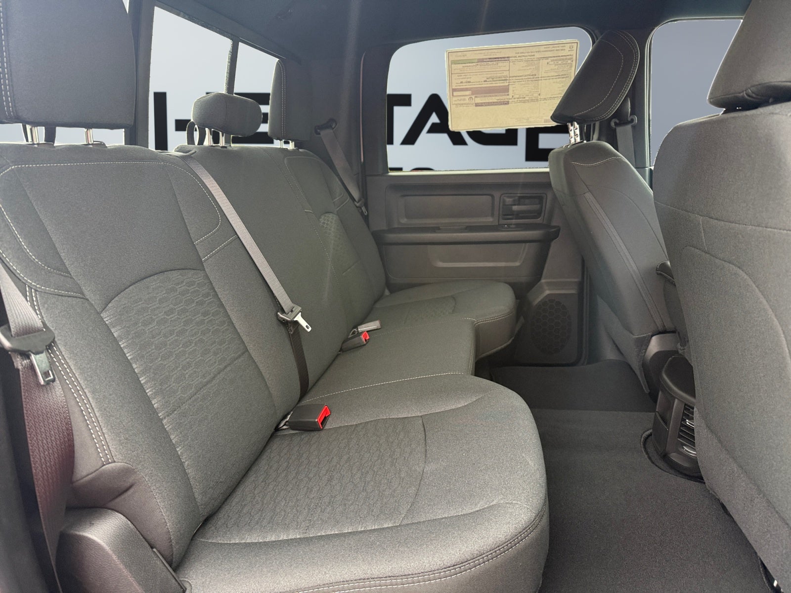 2027 RAM 2500 RAM 2500 TRADESMAN CREW CAB 4X4 8' BOX