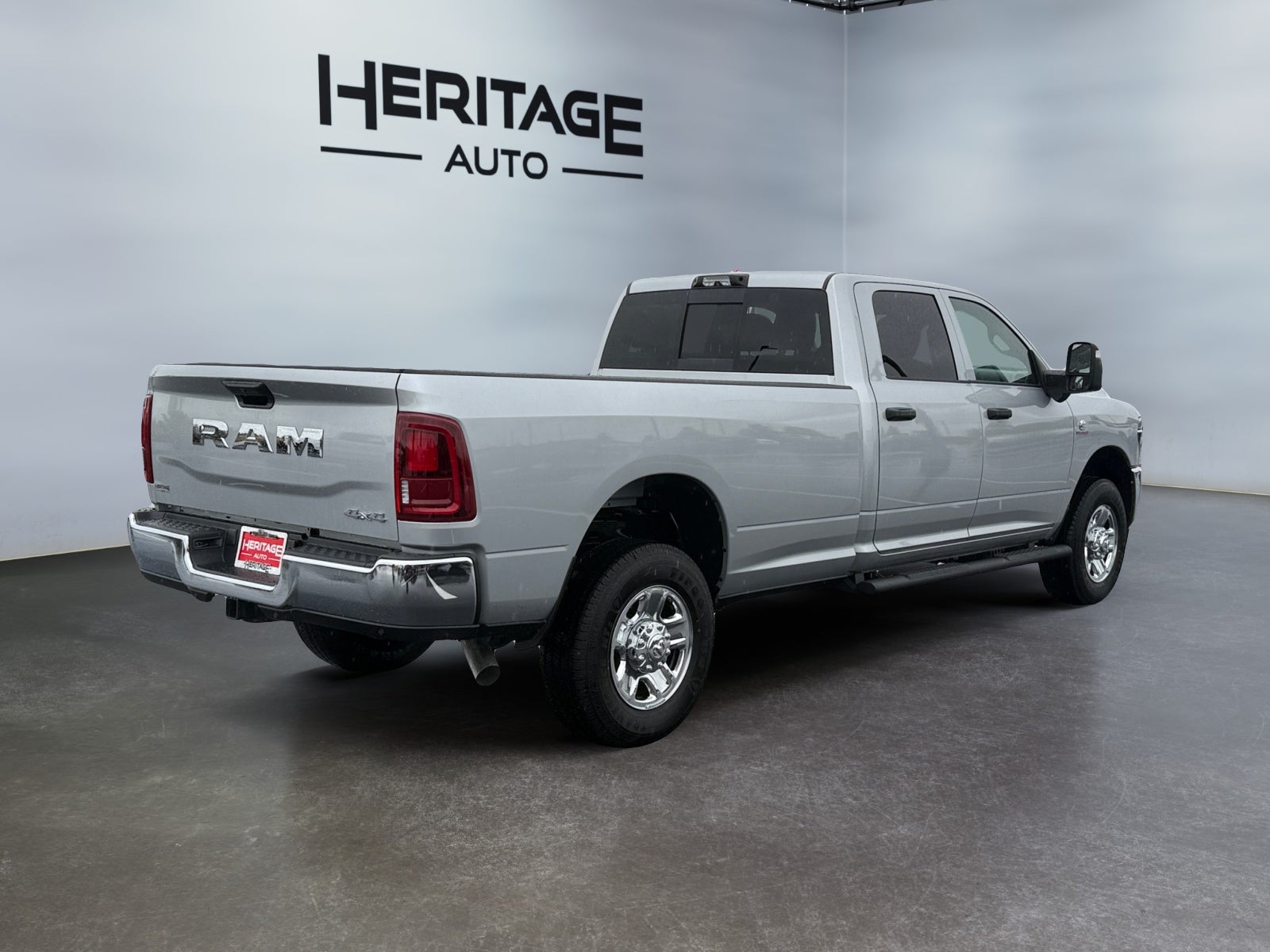 2027 RAM 2500 RAM 2500 TRADESMAN CREW CAB 4X4 8' BOX