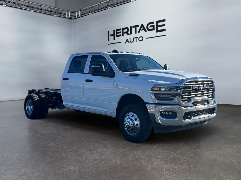 2026 RAM Ram 3500 Chassis Cab RAM 3500 TRADESMAN CREW CAB CHASSIS 4X4 60' CA