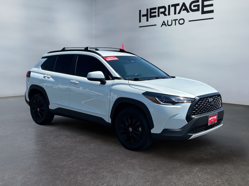 2023 Toyota Corolla Cross LE