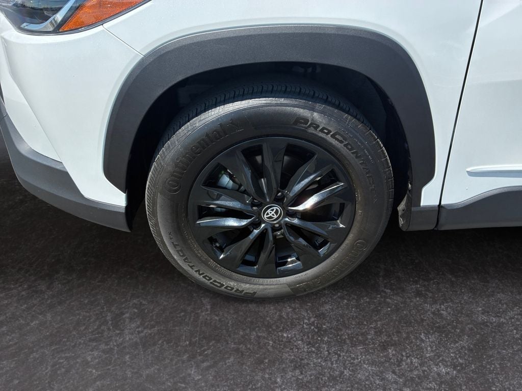 2023 Toyota Corolla Cross LE
