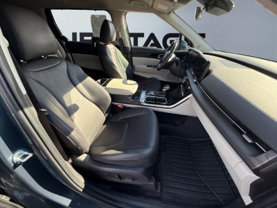 2024 Kia Carnival SX