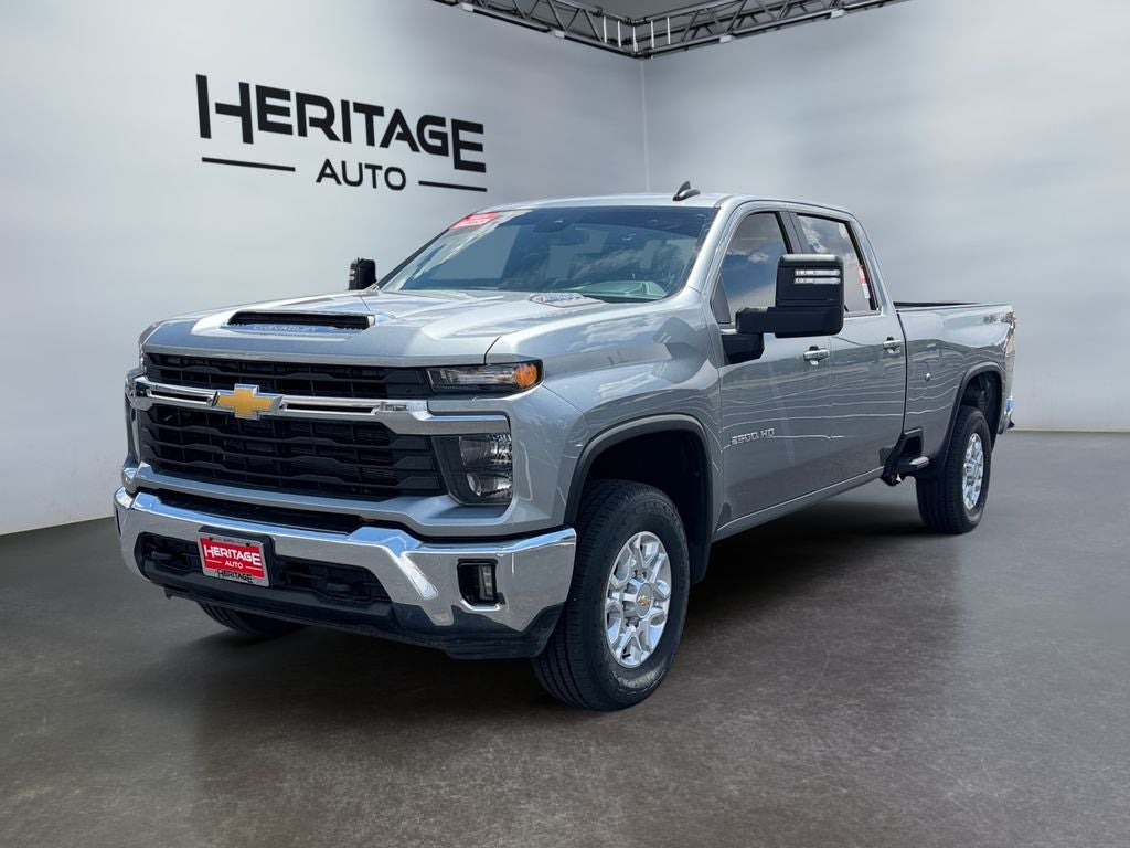 2025 Chevrolet Silverado LT