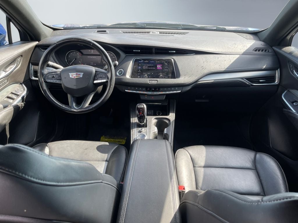 2022 Cadillac XT4 AWD Premium Luxury