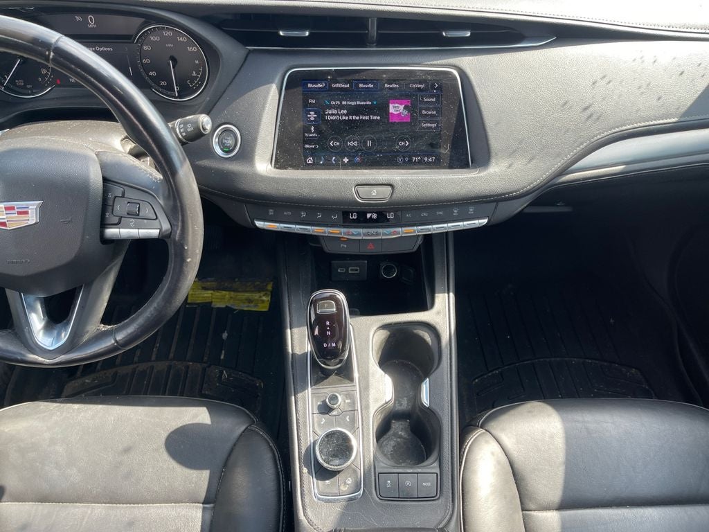 2022 Cadillac XT4 AWD Premium Luxury