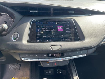 2022 Cadillac XT4 AWD Premium Luxury