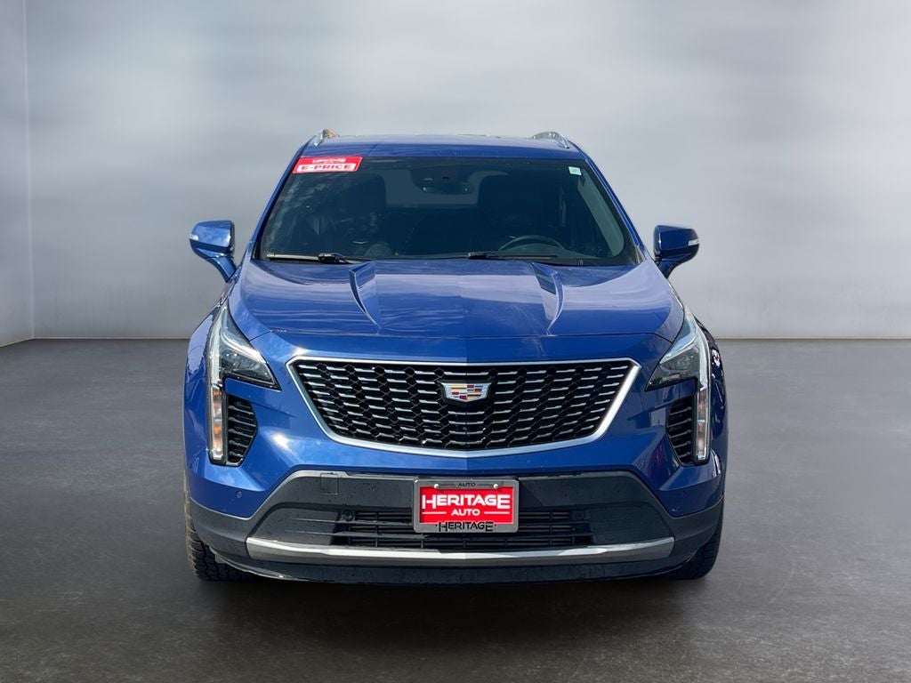 2022 Cadillac XT4 AWD Premium Luxury