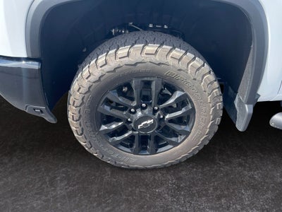 2026 Chevrolet Silverado LT