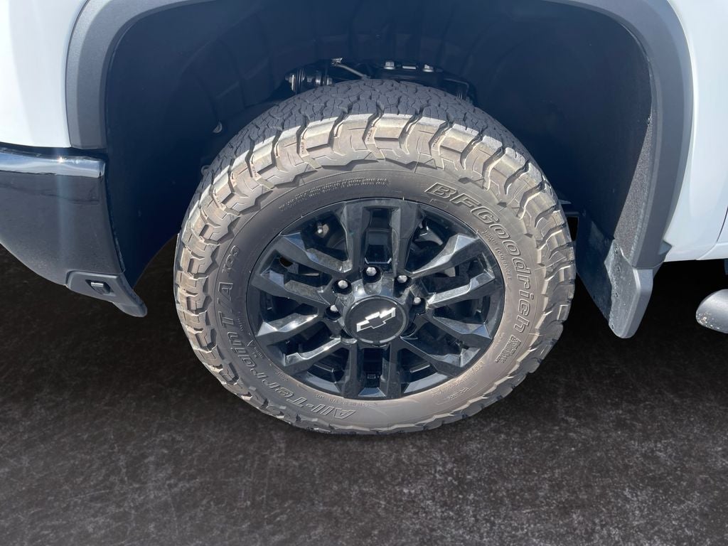 2026 Chevrolet Silverado LT