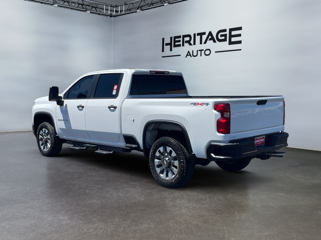 2022 Chevrolet Silverado Custom