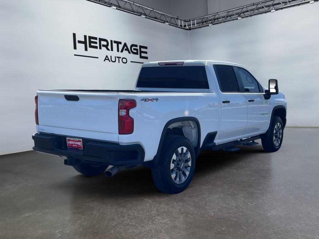 2022 Chevrolet Silverado Custom