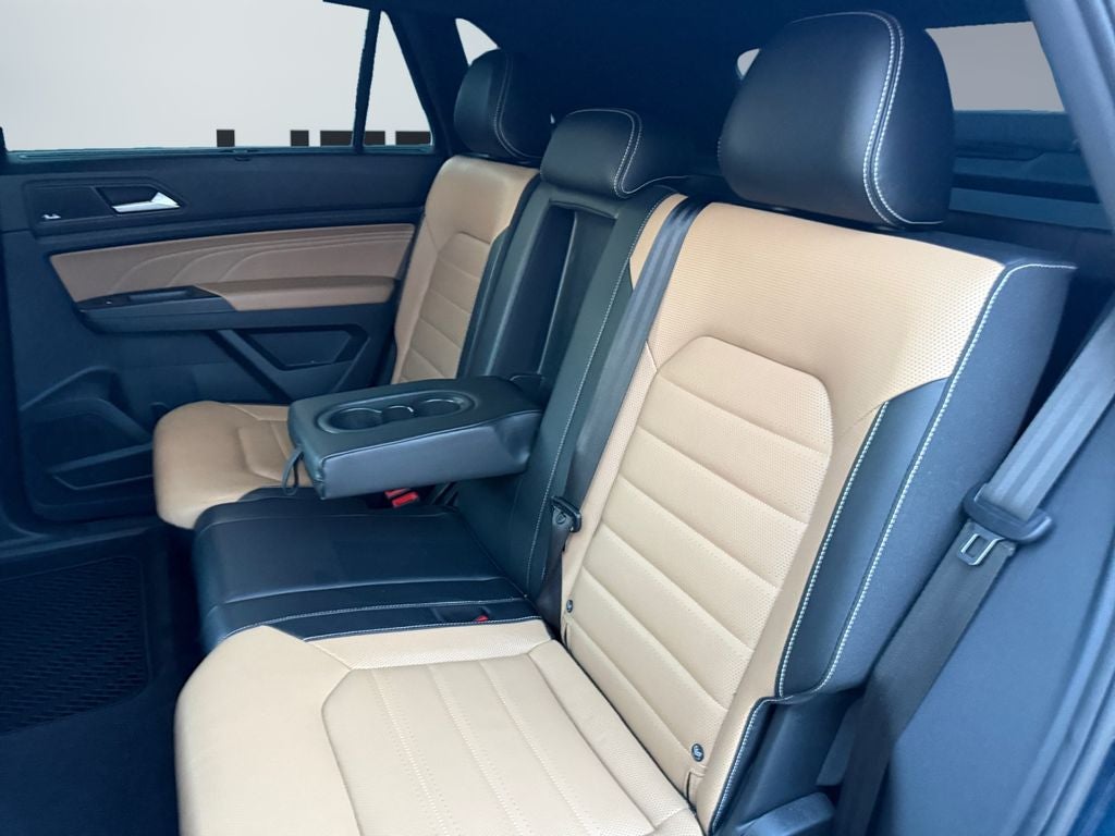 2022 Volkswagen Atlas Cross Sport 3.6L V6 SEL Premium R-Line